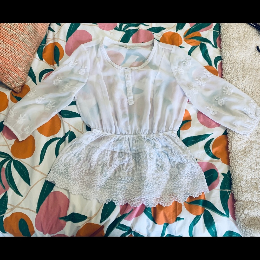 Lace Guess Top